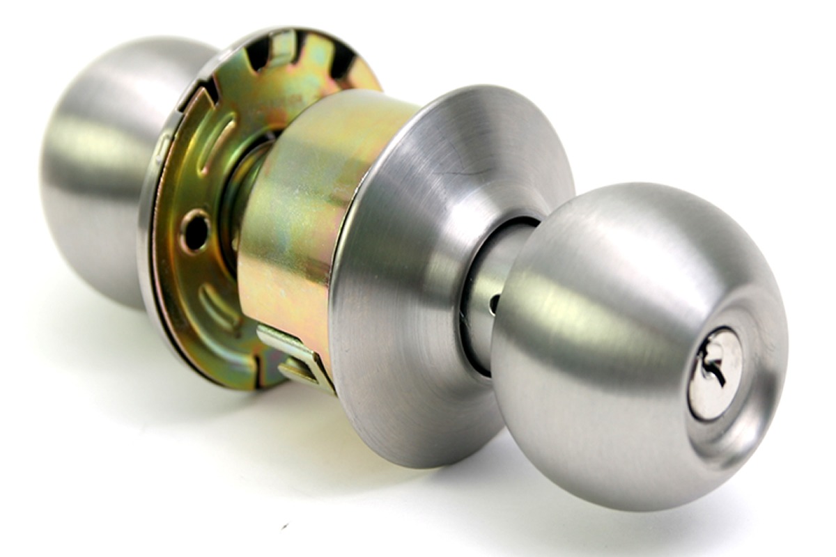 CV Locksmith Professional, courteous service is at hand; we are here to help, and special care is taken to ensure your door is not scratched or damaged once we leave. NO CALLOUT CHARGES! 07458 149 104